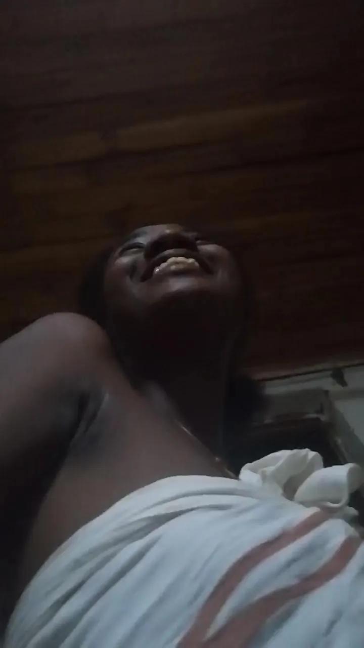 Gloriouse29 — Freechat on Cam4