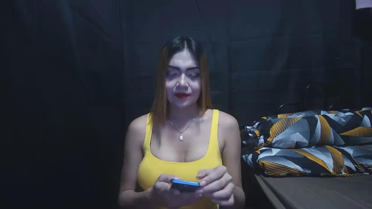 Goddess_Roxy on Cam4 