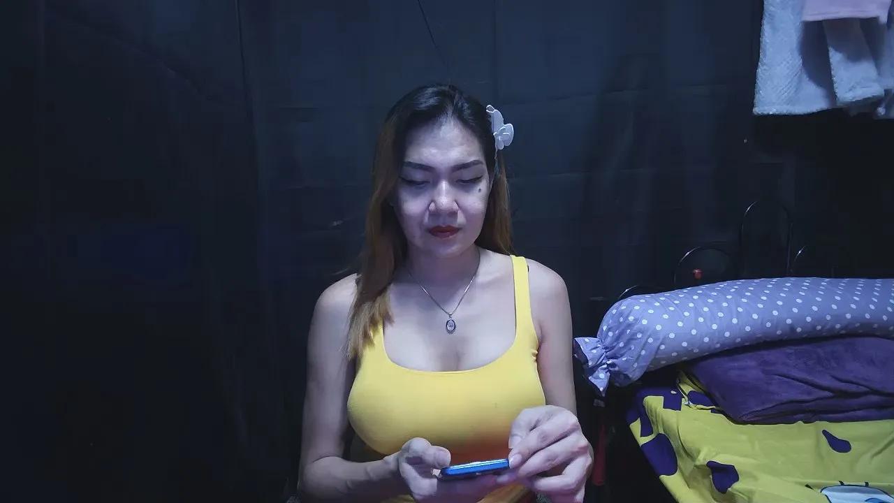 Goddess_Roxy on Cam4 