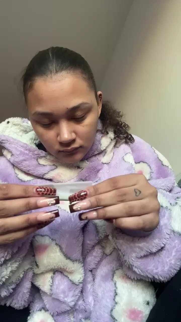 Goddesschloex on Cam4 