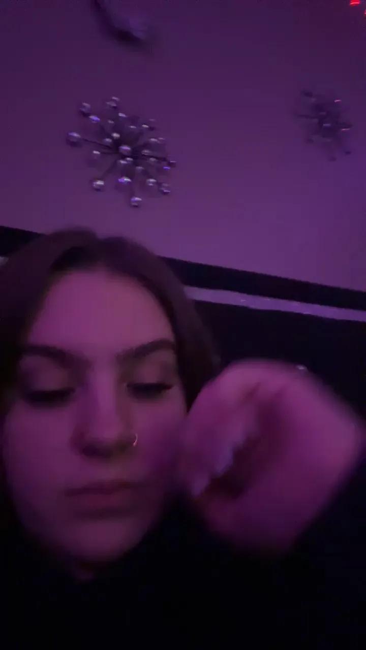 goddessssnicole on Cam4 