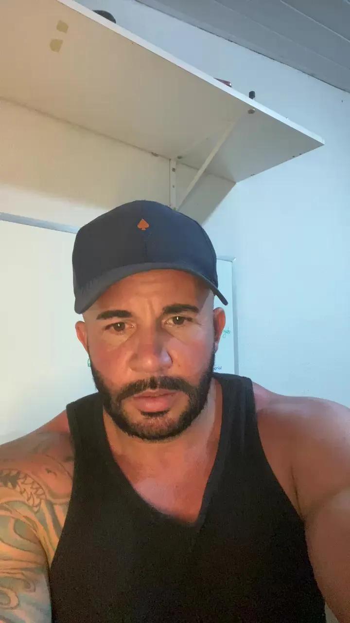 guto356 — Freechat on Cam4