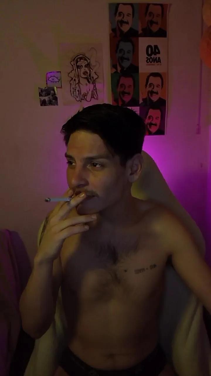 Offline gzandresce33 on Cam4