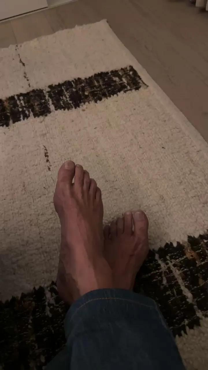 Offline hanleila on Cam4