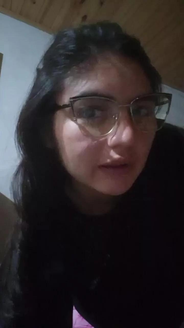 Hanna277 on Cam4 