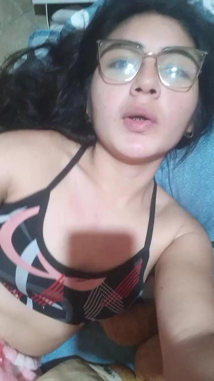 Hanna277 on Cam4 
