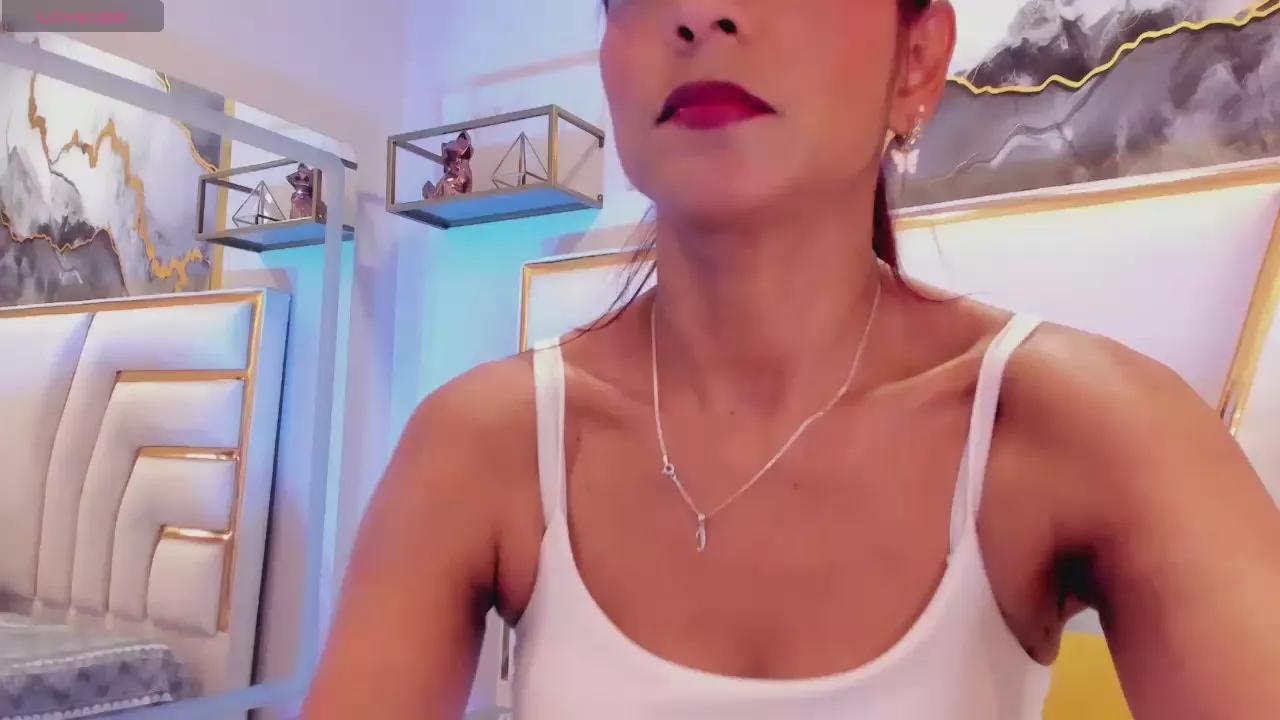 HannaPetit on Cam4 
