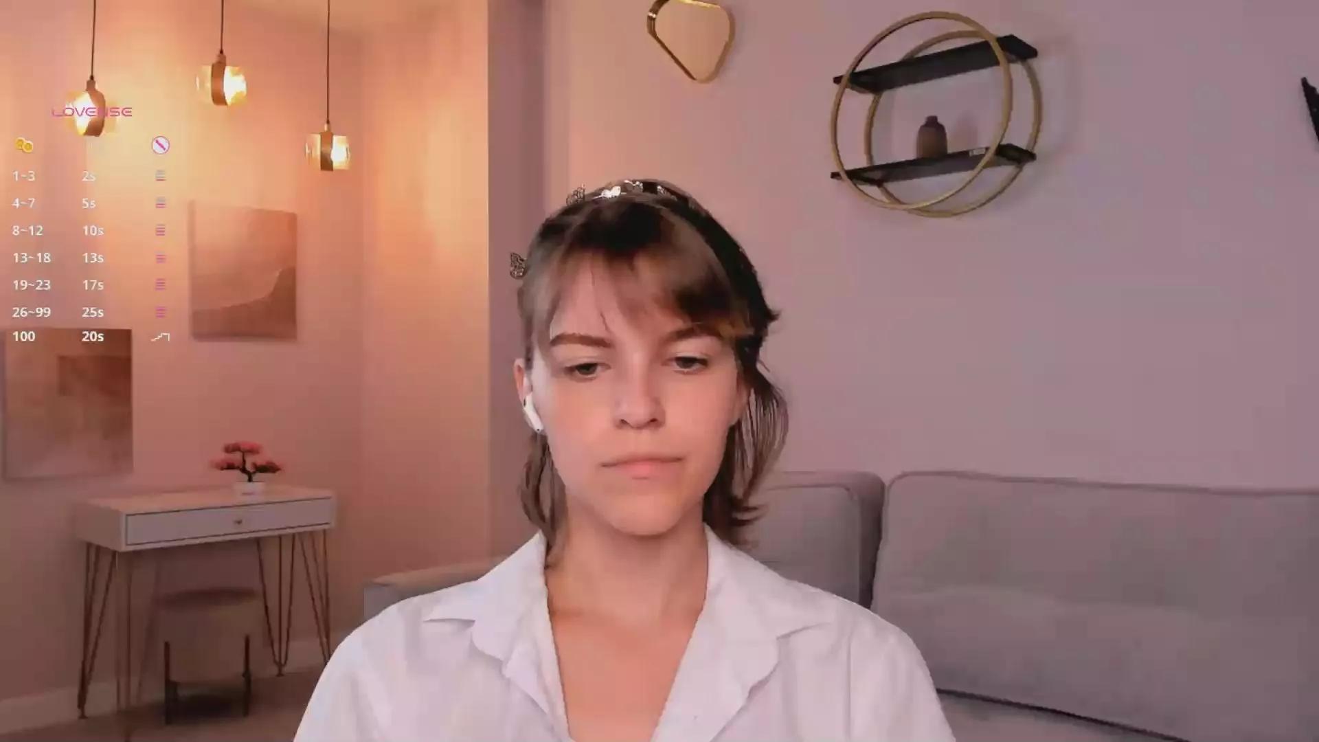 HarrietDeeks on Cam4 