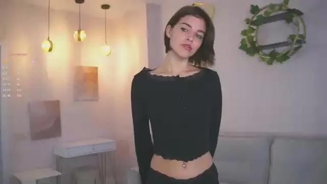 HarrietDeeks on Cam4 