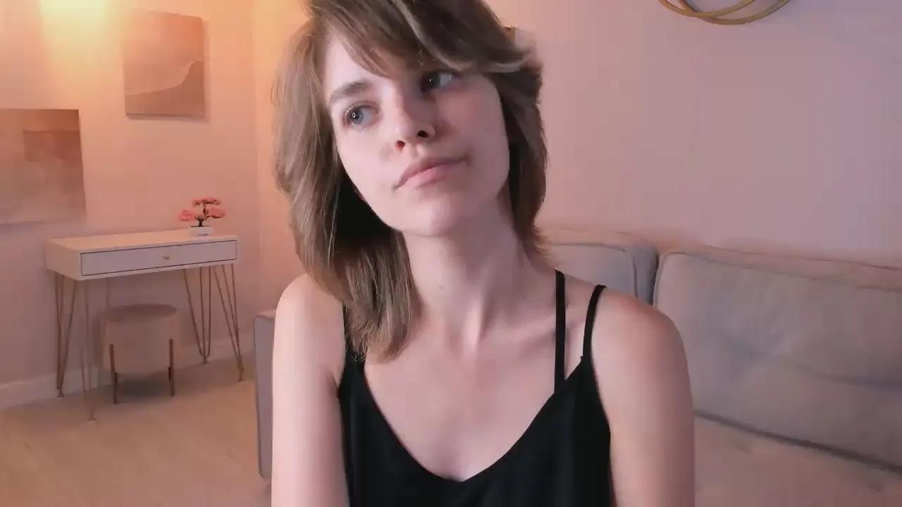 HarrietDeeks on Cam4 