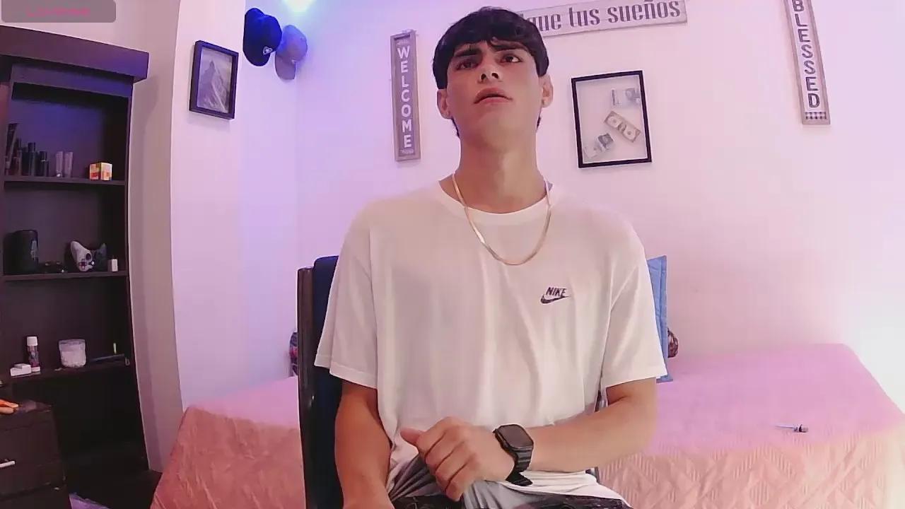 harry_232001 on Cam4 