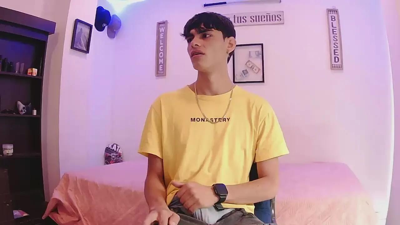 harry_232001 on Cam4 