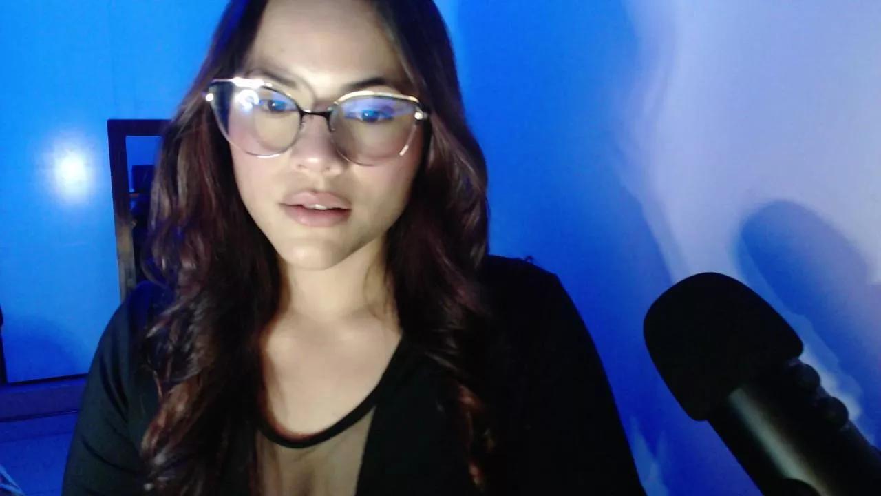 Helena_de_troya on Cam4 