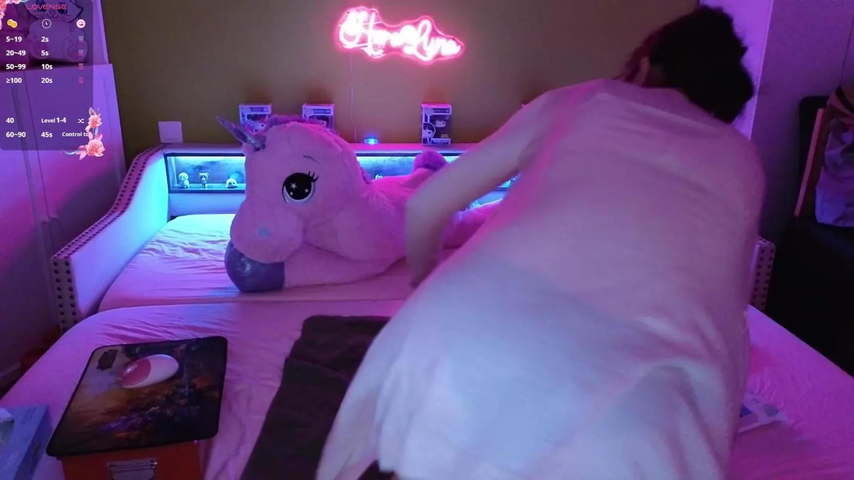 Offline HeraLuna on Cam4