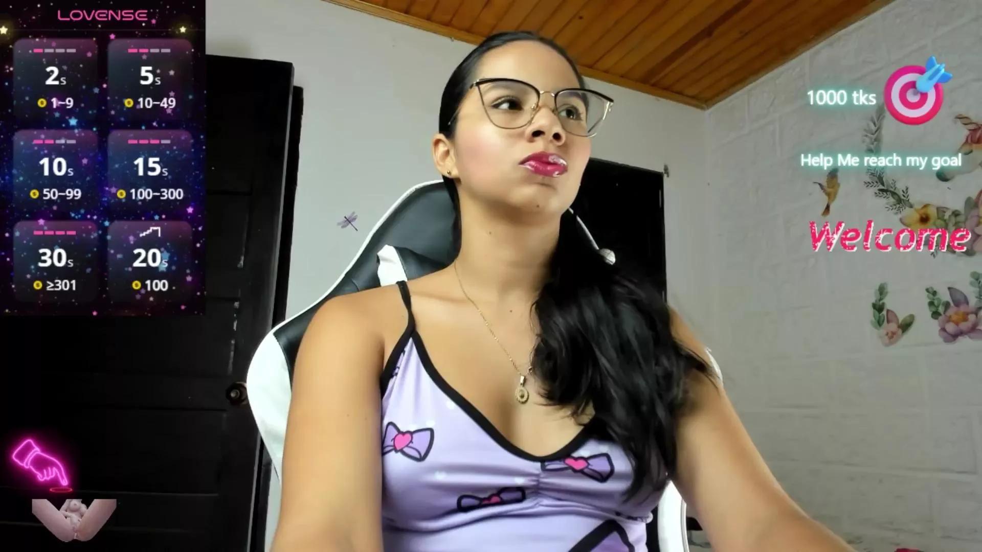 hoffman_alisson on Cam4 
