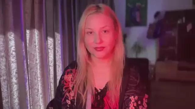 HollyHanter on Cam4 