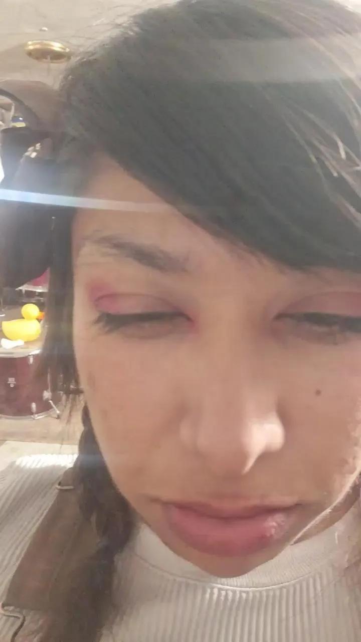 HoneySweetWater — Freechat on Cam4