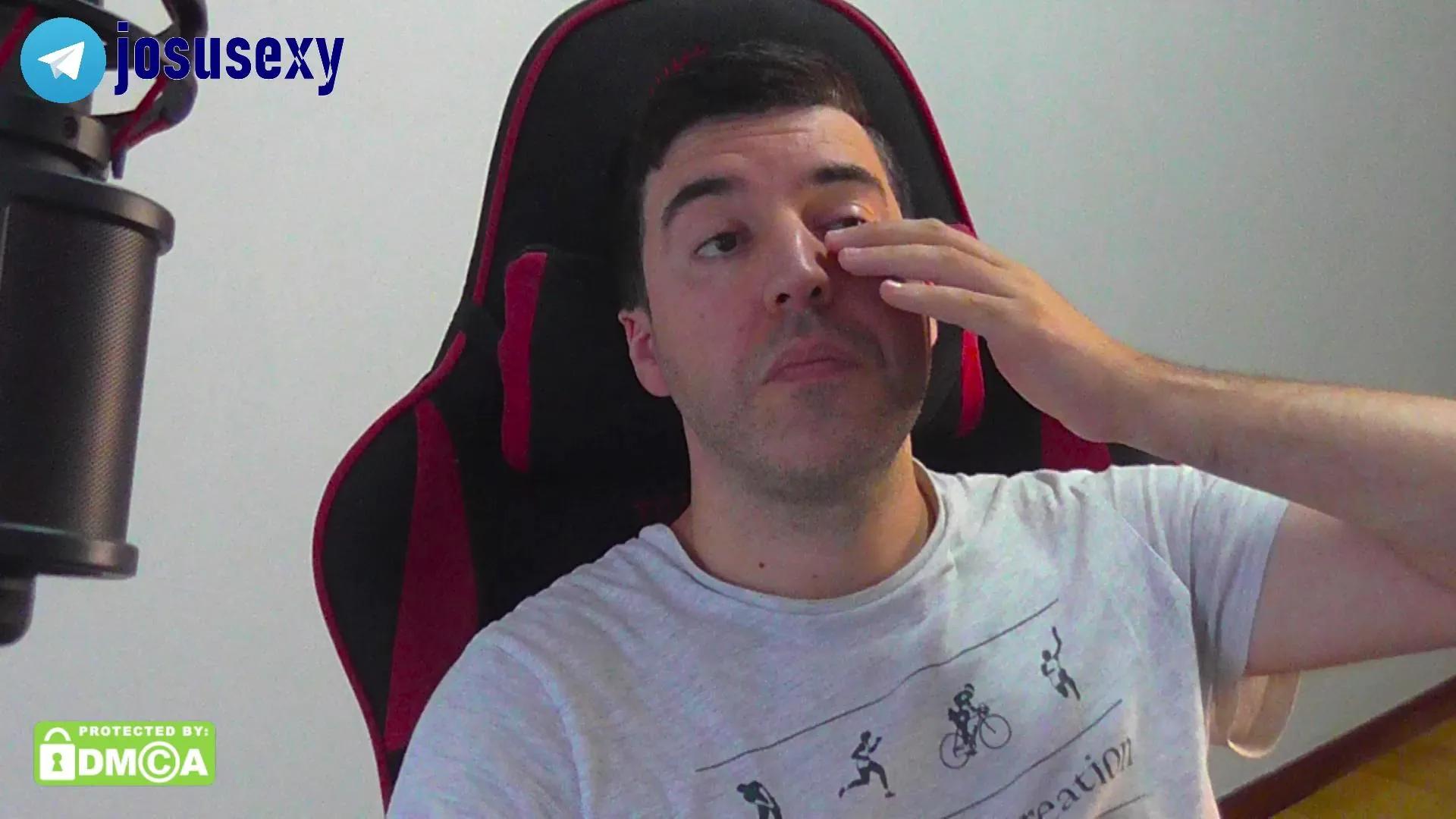 Offline hotliki on Cam4