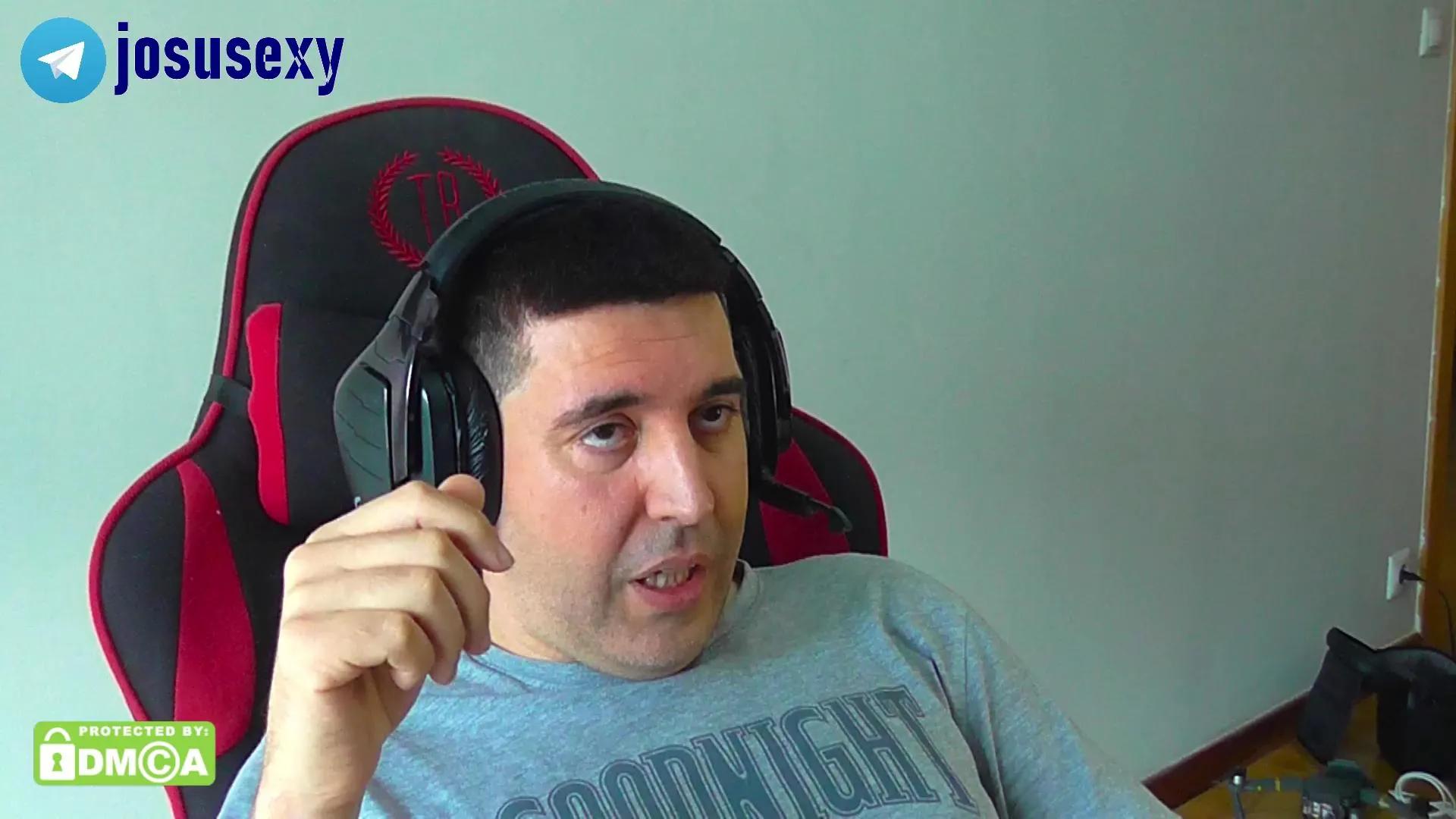 Offline hotliki on Cam4