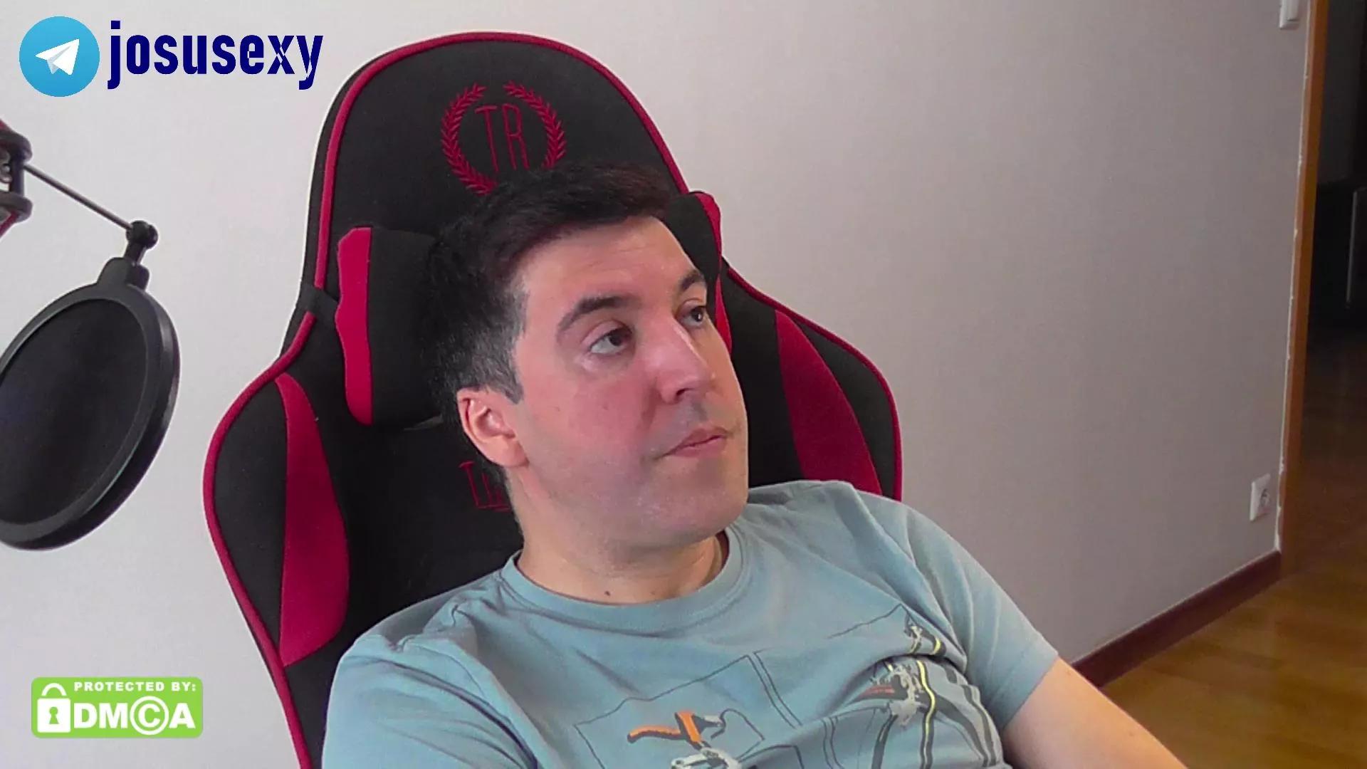 Offline hotliki on Cam4