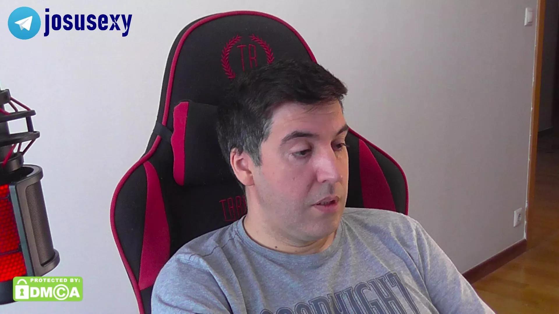 Offline hotliki on Cam4