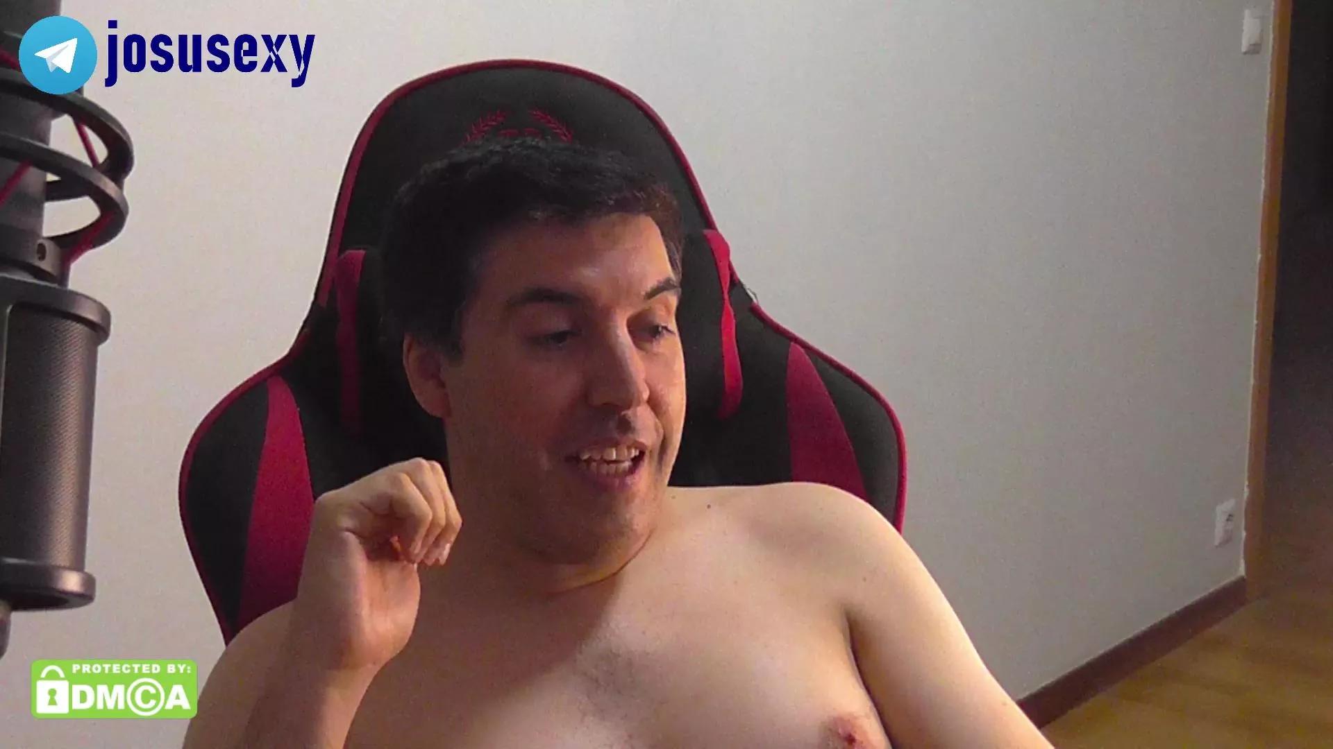 Offline hotliki on Cam4