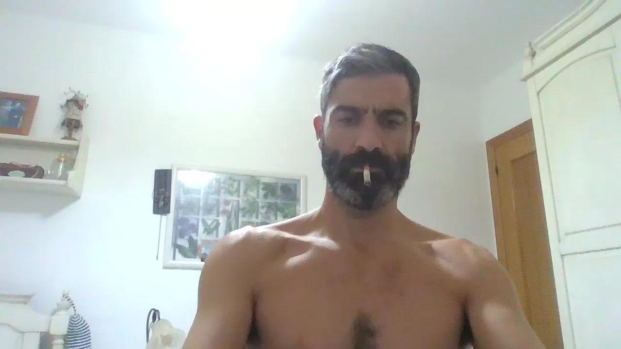 Offline hotreds on Cam4