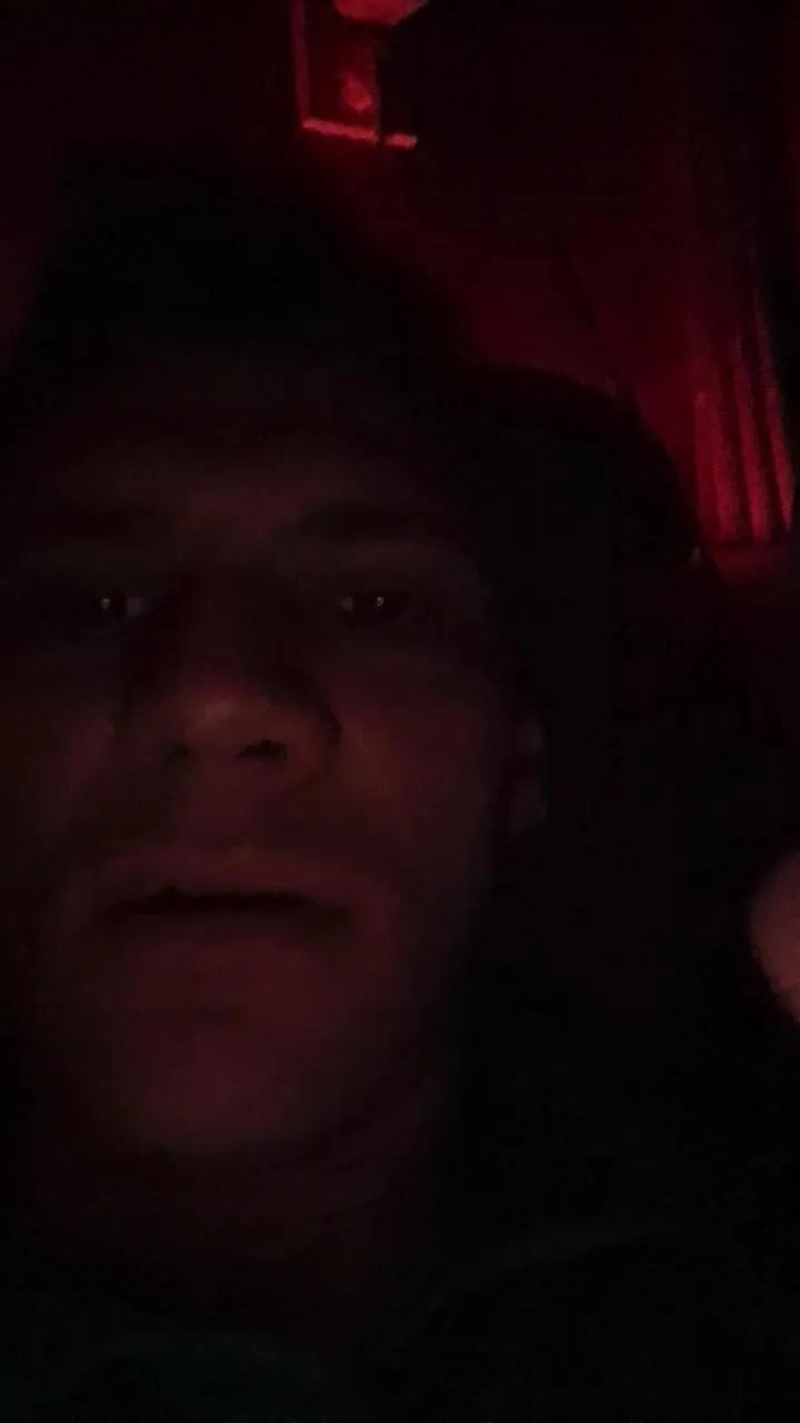 Offline Hotsexyboy89 on Cam4