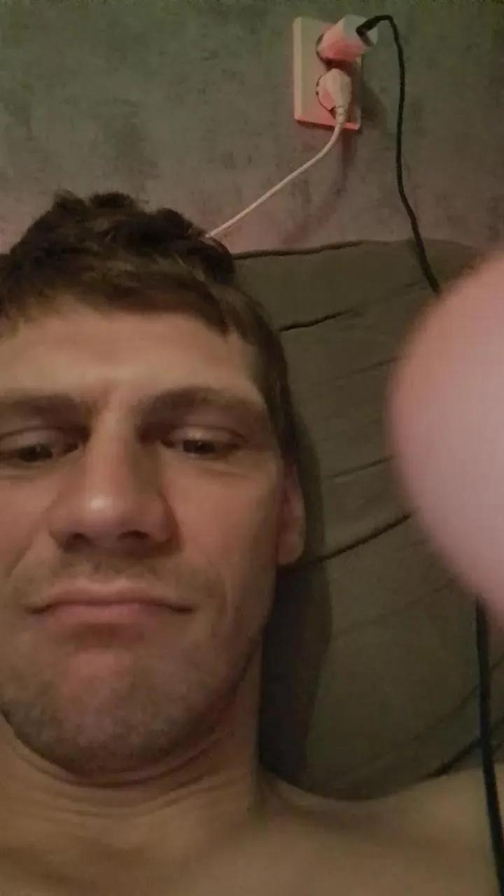 Offline Hotsexyboy89 on Cam4