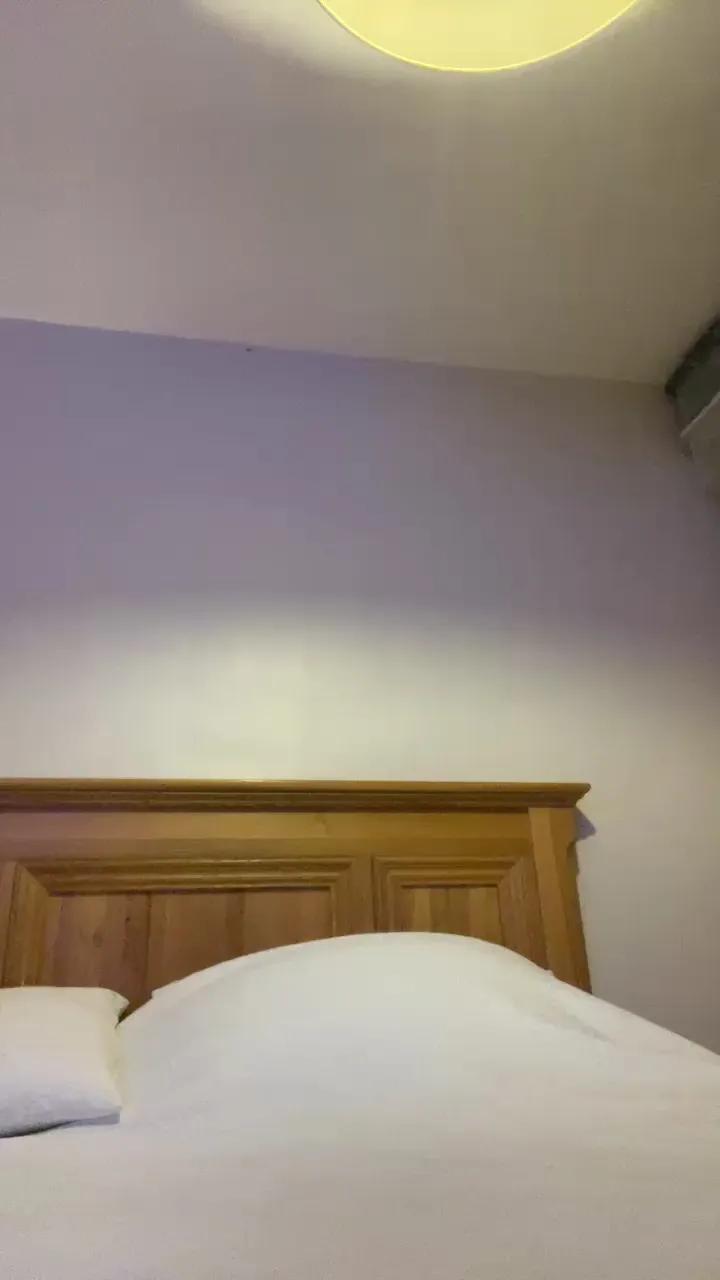 Offline HottyJC on Cam4