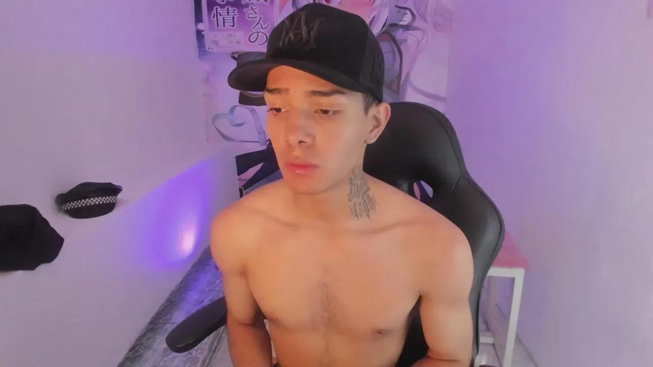 Cam4 Hunter_Booy  is Freechat  Hunter_Booy —  #feet #bigass #masturbation #milk #schoolgirl