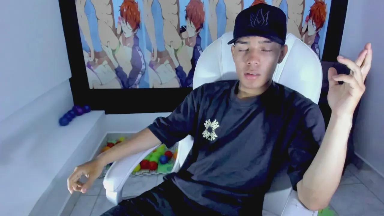 Offline Hunter_Booy on Cam4