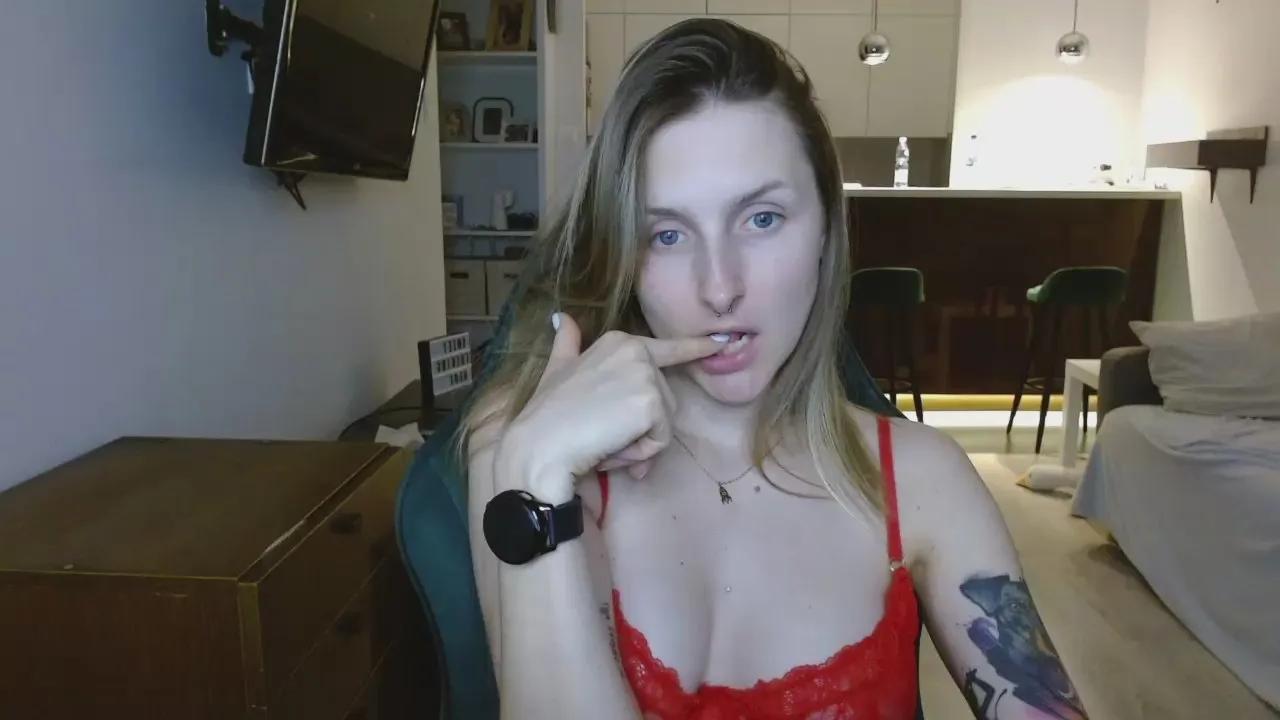 Offline IlusionCat on Cam4