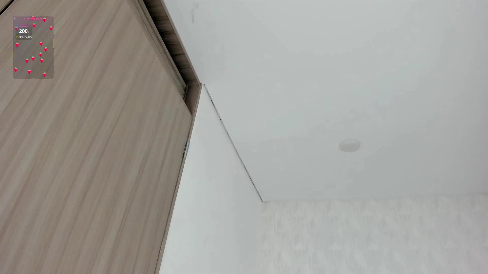 Offline imkrystall on Cam4