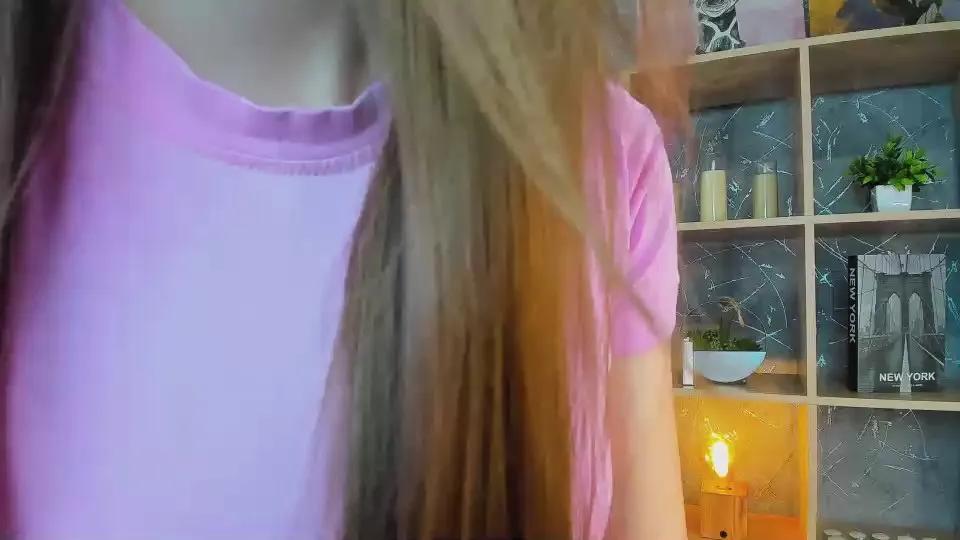 Offline IndiaMclaren on Cam4