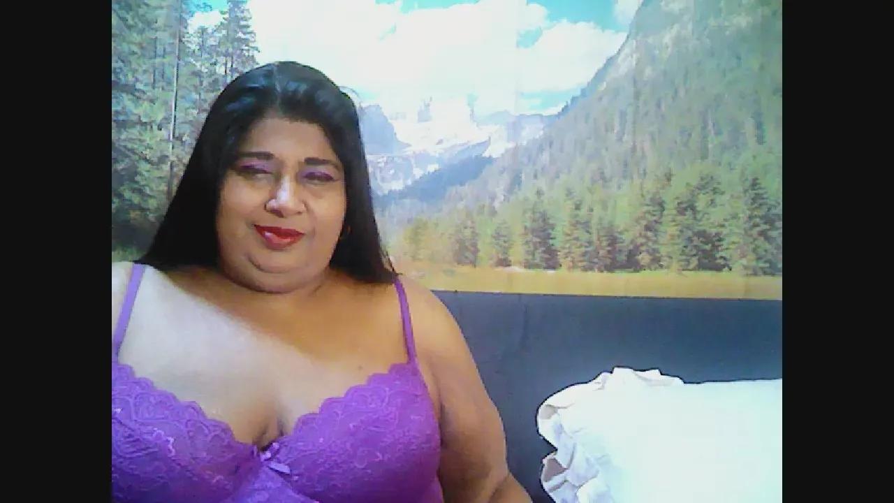 Indianhon3y on Cam4 