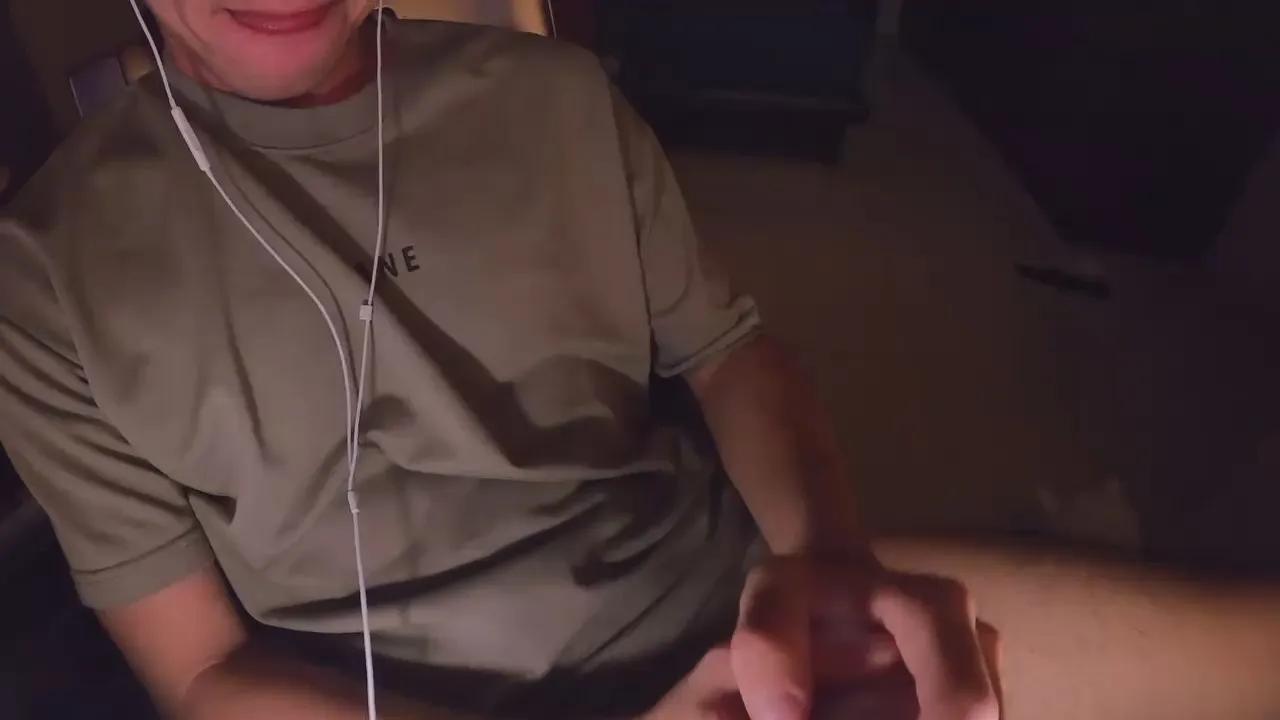 Cam4 ioio032_xxx is Freechat ioio032_xxx —  #amateur #masturbation #Asia #music #smoke #swinging