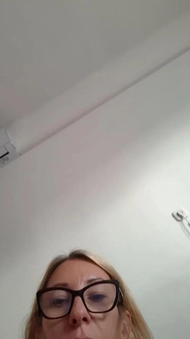 isabelleelunaa1 — Freechat on Cam4