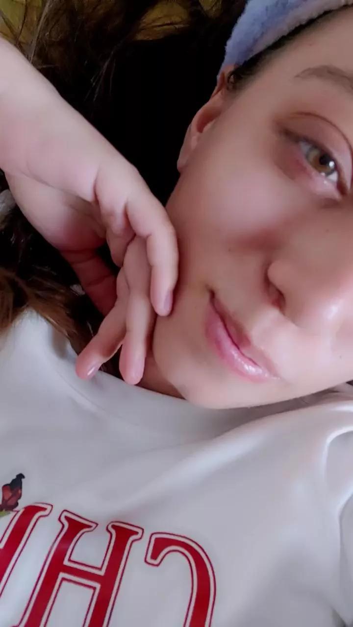 Offline isadelhot on Cam4