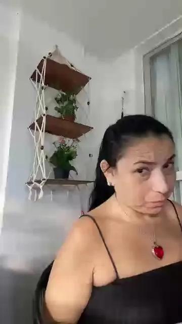Offline Isadoradelicia on Cam4
