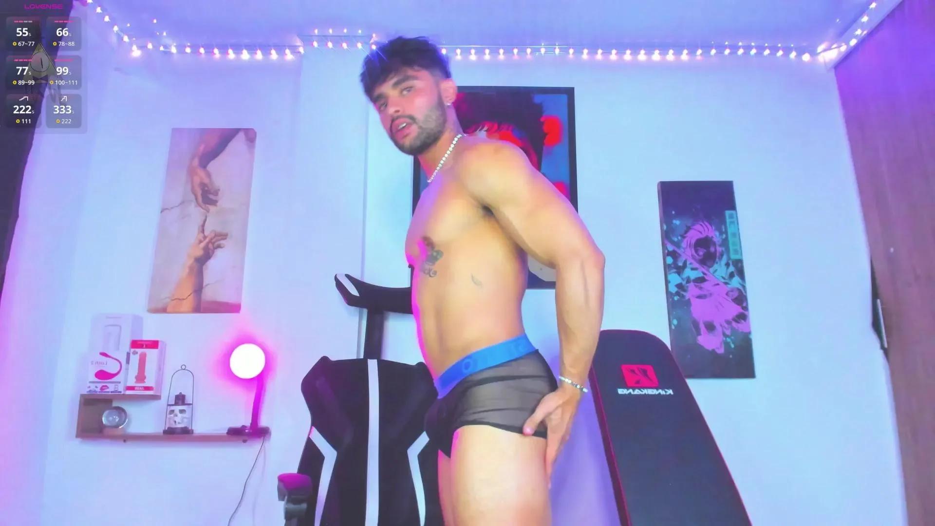 Offline IssacMoreno on Cam4