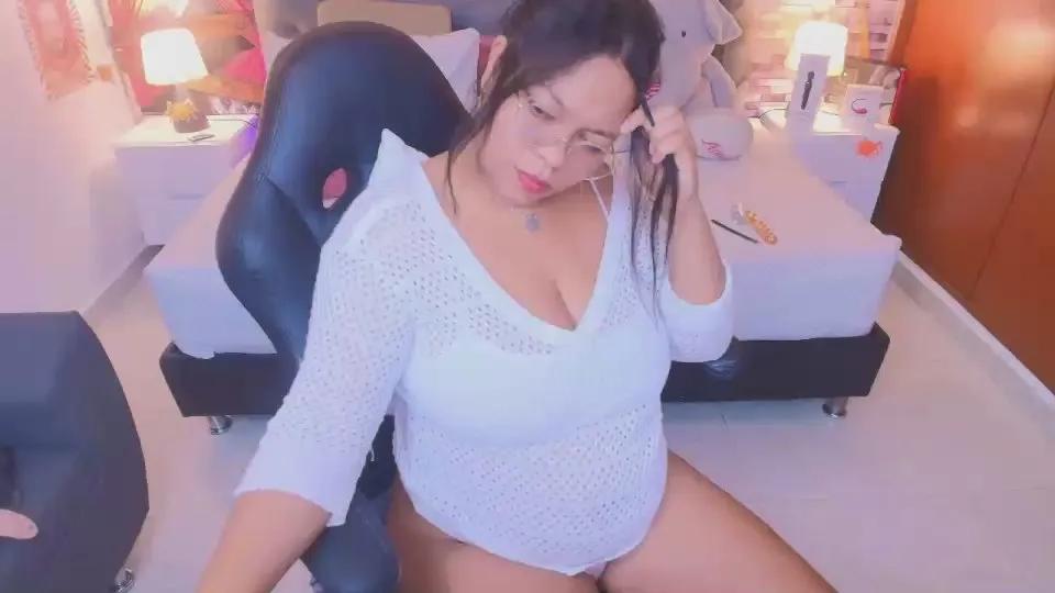 Offline Italy__boobs on Cam4