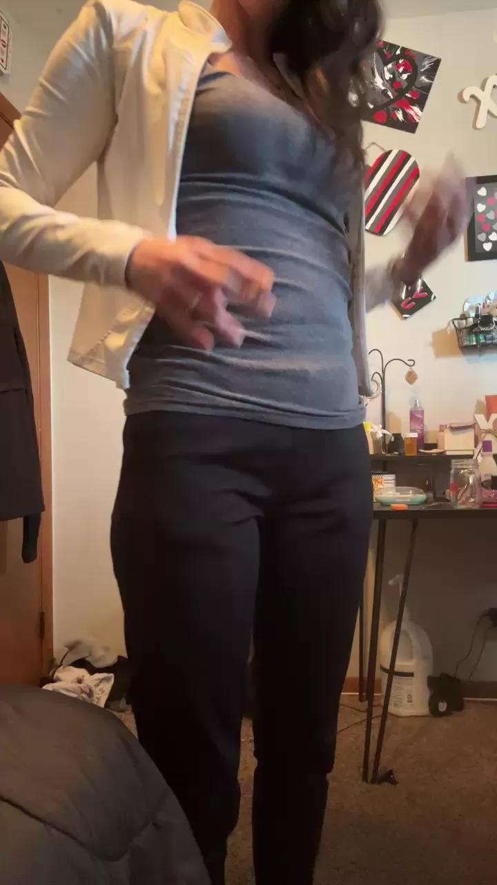 ittybitty_sexy on Cam4 