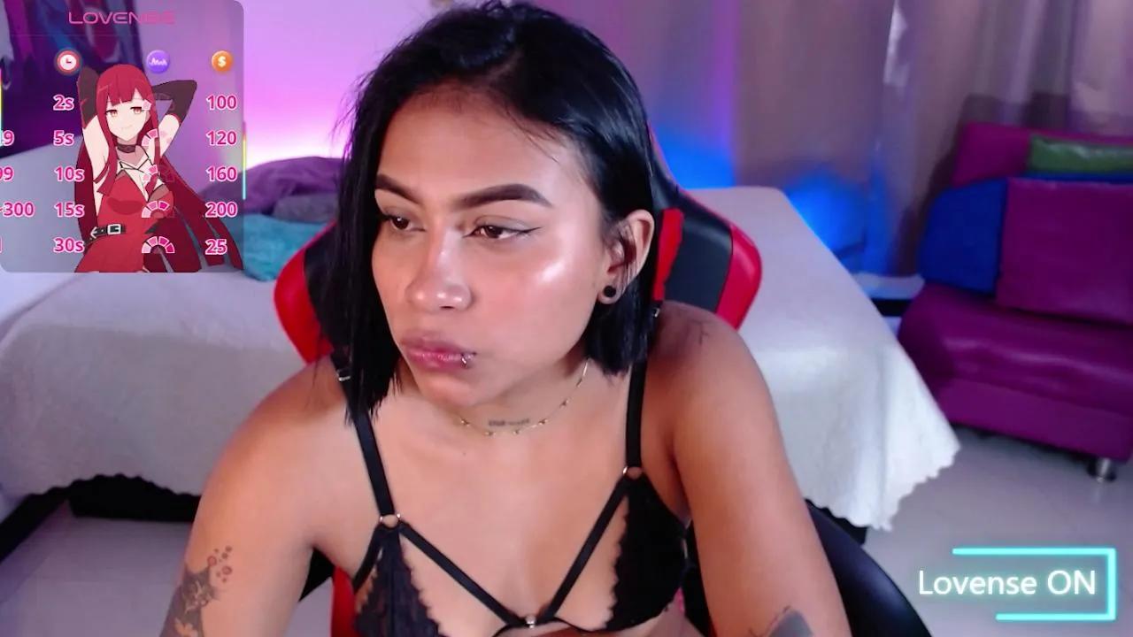 ivvy_moon —  #spanking #striptease #squirt #deepthroat #C2C #cute #anal