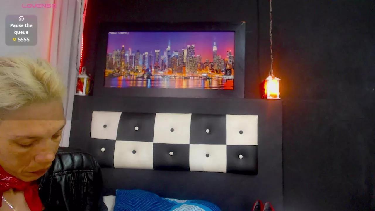 izzy__grey on Cam4 