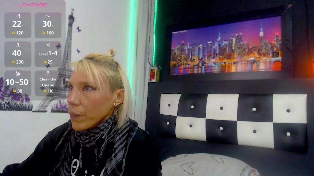 izzy__grey on Cam4 