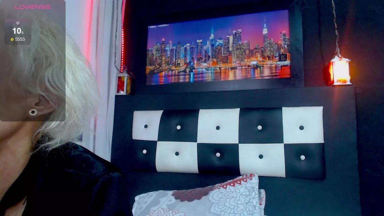 izzy__grey on Cam4 