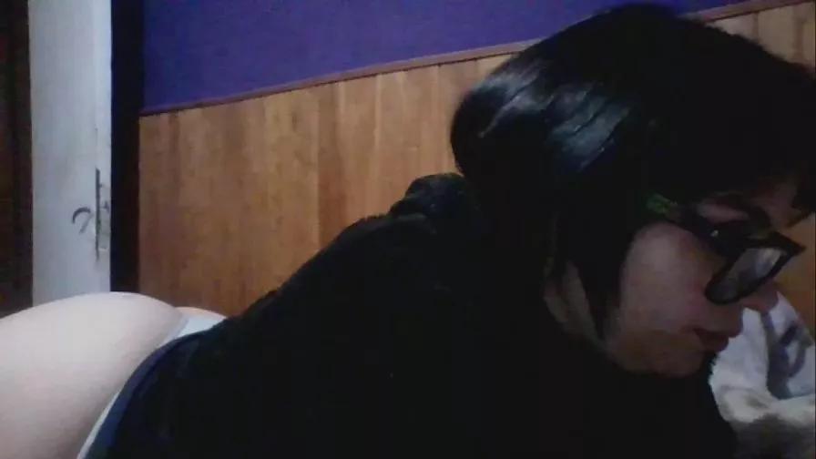 Offline Jan3Bloss0m on Cam4