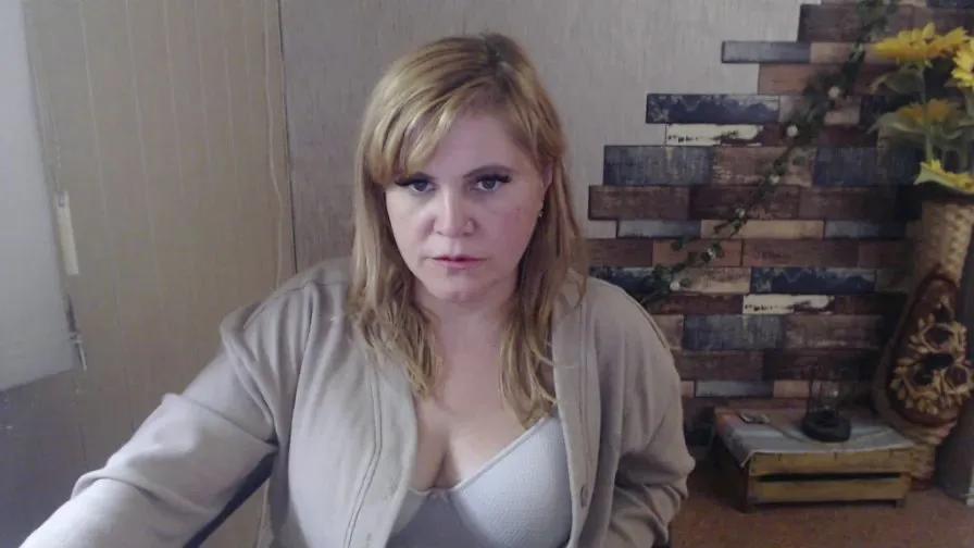 JanaLoveli on Cam4 