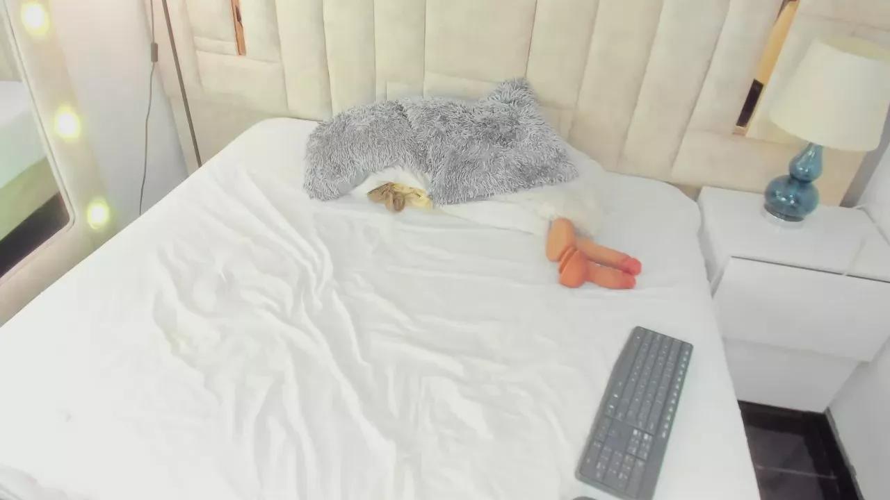 Freechat JaneeRosse on Cam4